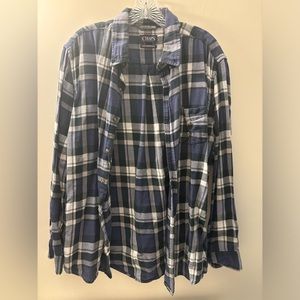 A comfortable flannel that is perfect for a late night bonfire